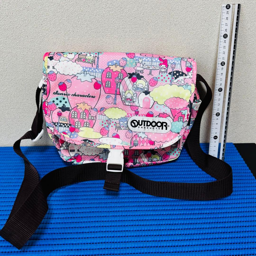 OUTDOOR アウトドア　サンリオ　キャラクター　 ショルダーバッグ c