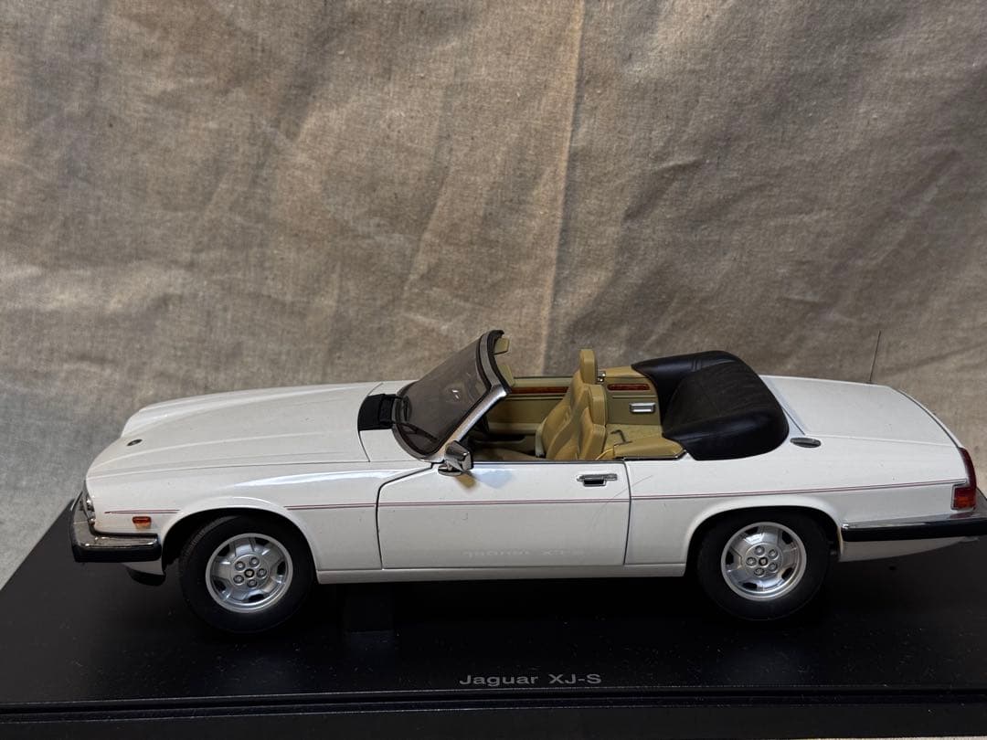 Jaguar XJ-S コンバーチブル　1/18