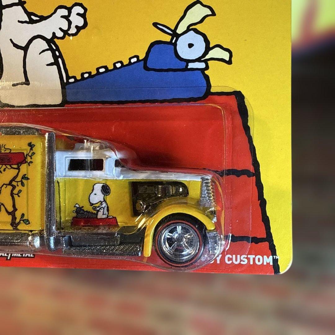 ホットウィール コンボイ カスタム ピーナッツ　snoopy