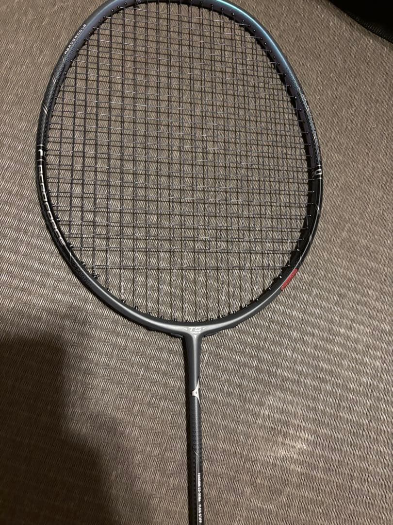 Mizuno AeroForce 100 バドミントンラケット