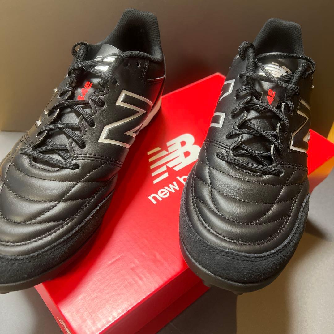 New Balance 442 V2ブラック サッカーシューズ
