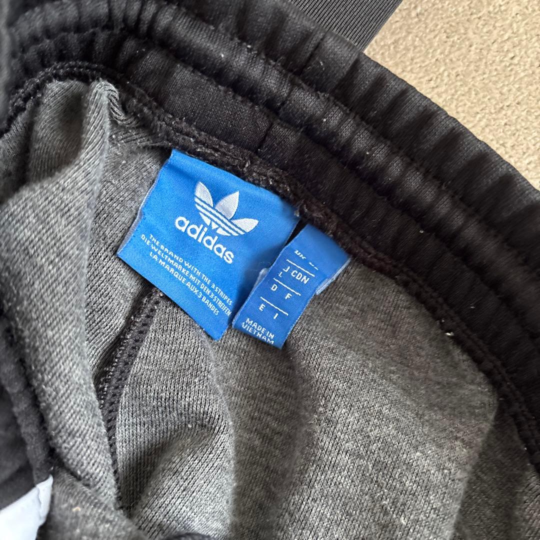 adidas アディダスオリジナルス ジャージ セットアップ　ブラック