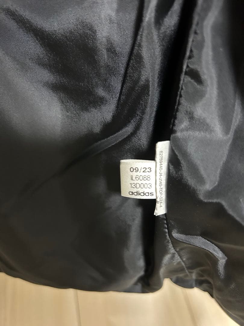 《クロワッサン》adidas ベンチコート 140センチ　黒