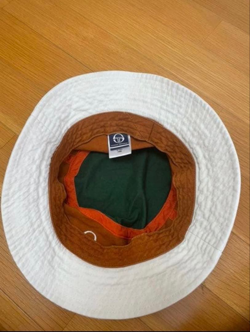 アフターテニスに　Sergio Tacchiniハーフパンツとハットのセット売り