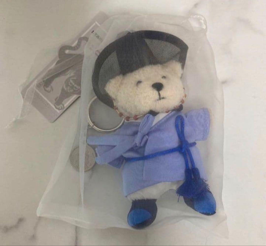 新品　未開封　韓国　伝統衣装クマ　キーホルダー　スタバ