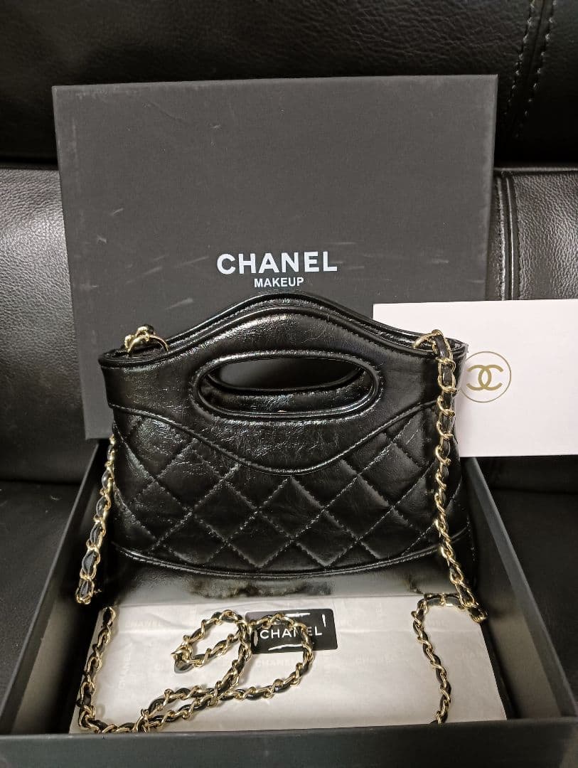 CHANEL　ブラック　ショルダーバッグ　ノベルティ
