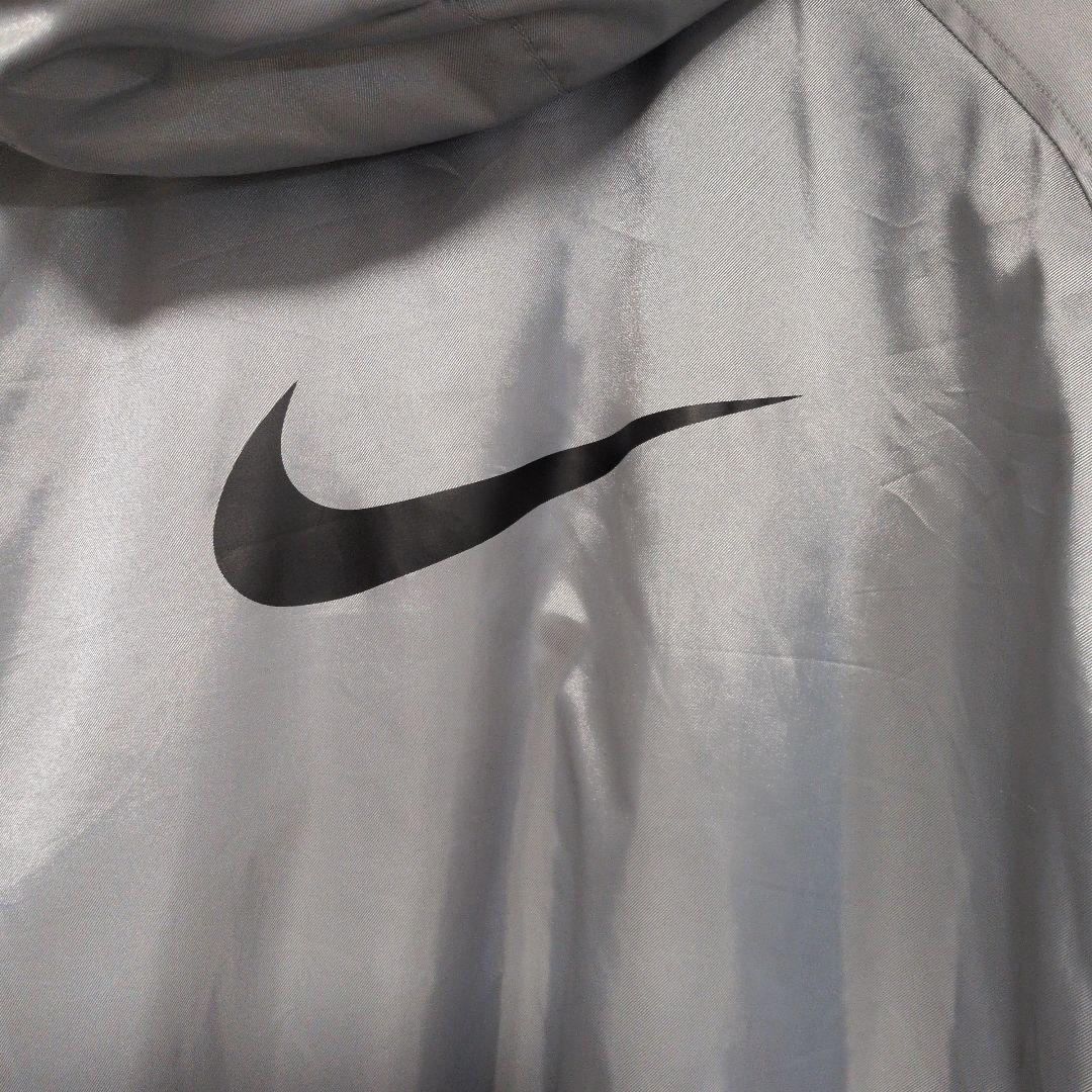 Nike フード付きロングコート シルバー・ブラック