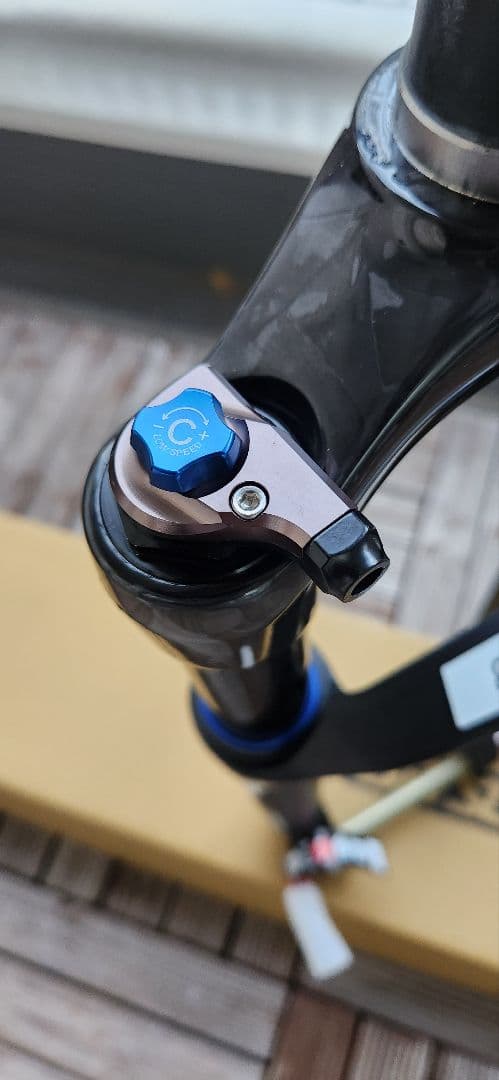 SR SUNTOUR サスペンションフォーク XC 100mm カーボンコラム