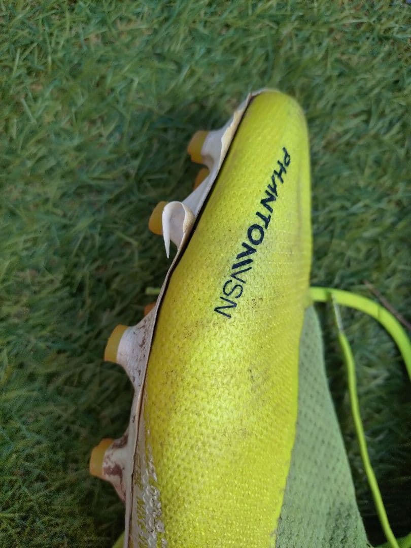 Nike Phantom Vision 蛍光イエロー　27.5