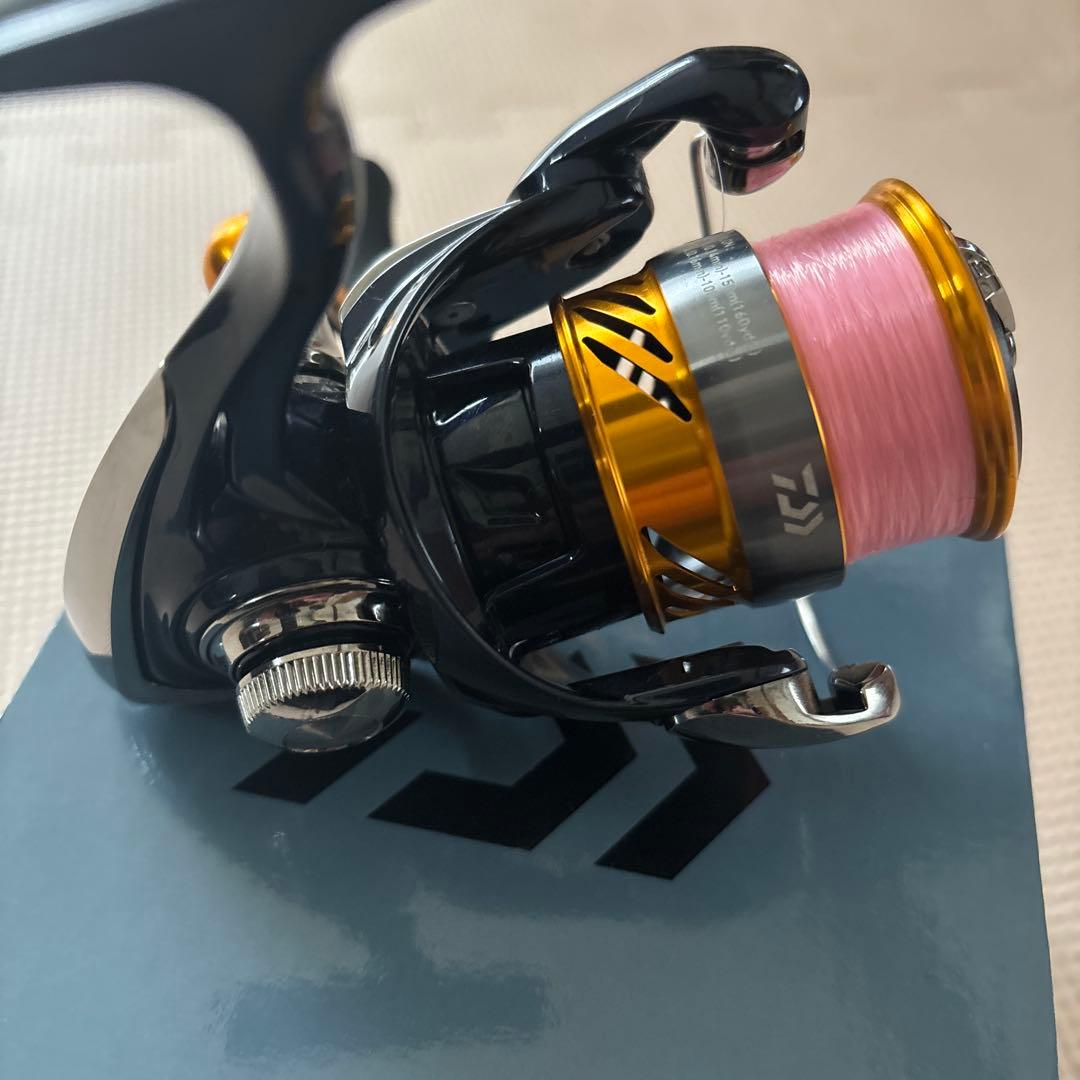 24REVROS LT 2000S スピニングリール