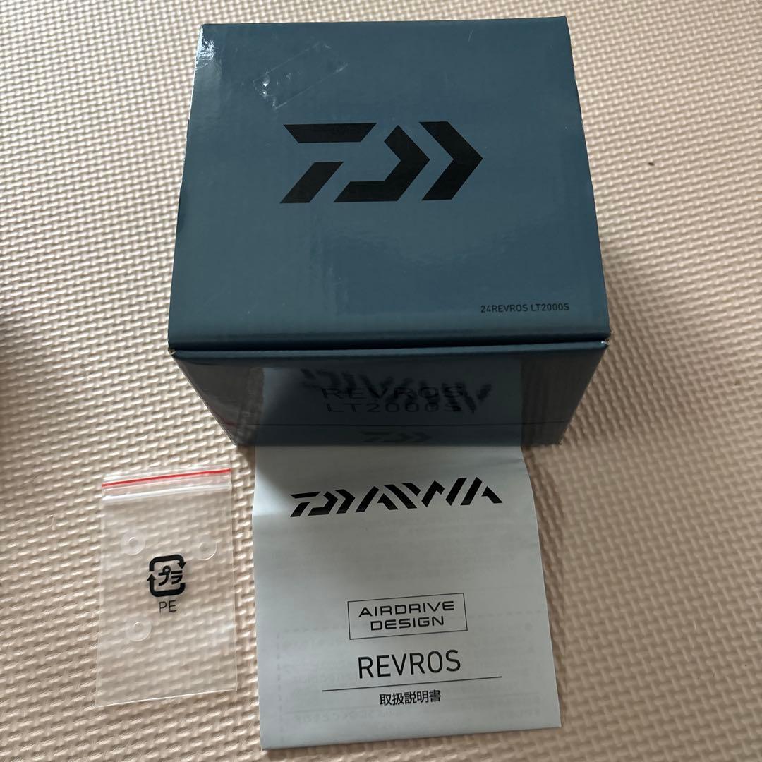 24REVROS LT 2000S スピニングリール
