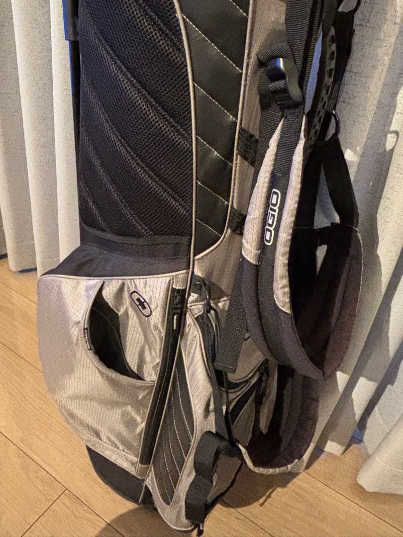 OGIO キャディバッグ シルバー/ブラック　※キャディバッグのみ　軽量