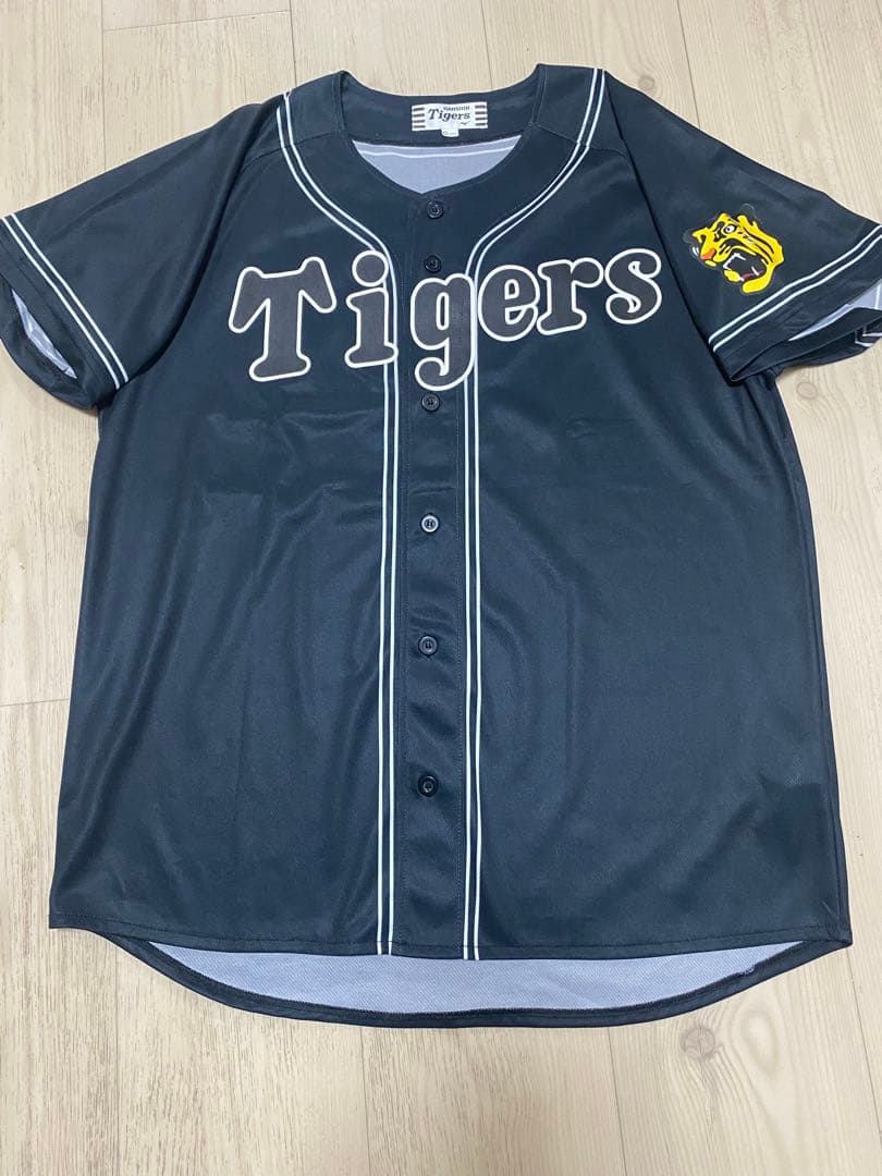 阪神タイガース　ユニフォーム　ブラックユニフォームTigers 大山　背番号3