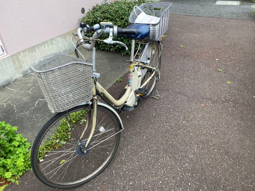 電動アシスト自転車 クリーム色 2カゴ付き