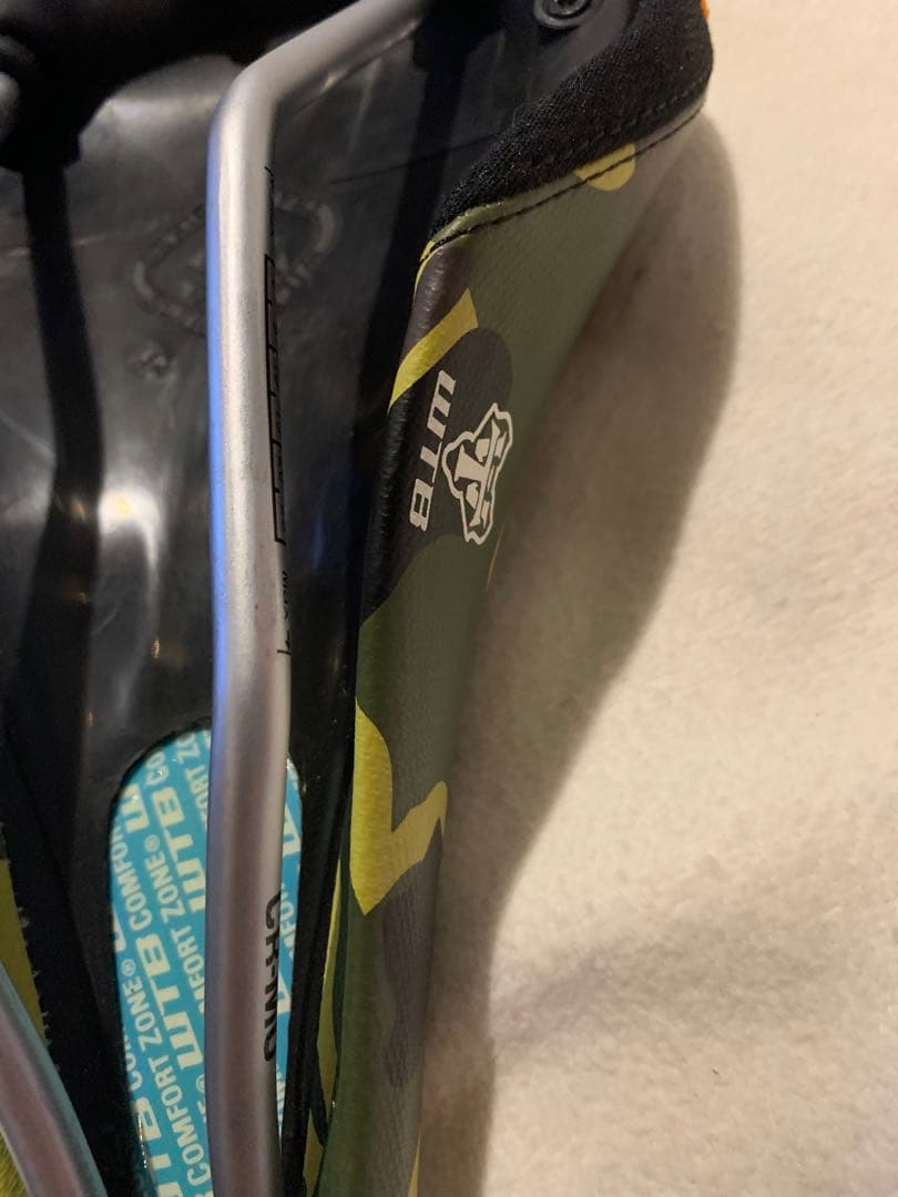 WTB サドル　blue lug カモフラ柄 ほぼ未使用
