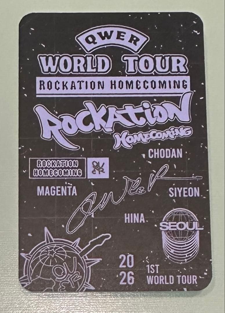 【現地購入】QWER マゼンタ ROCKATION ソウル ペンライト トレカ