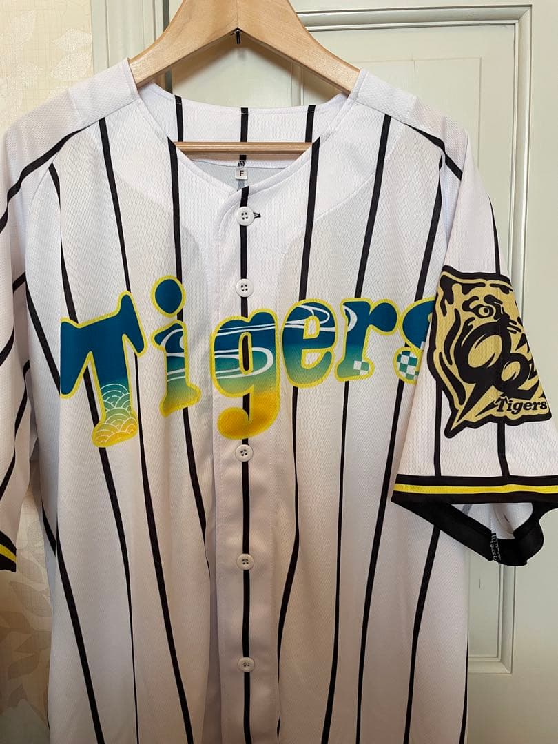 阪神　タイガース　森下選手　ユニ　Tigers