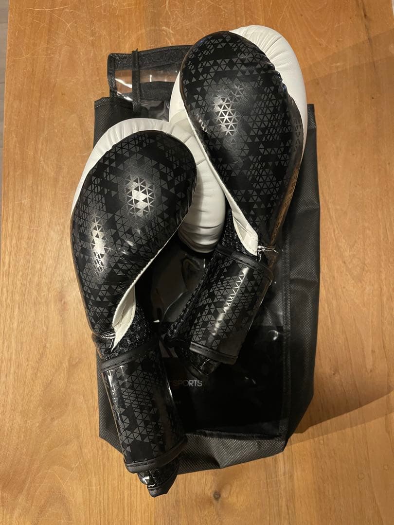 adidas UBX ボクシンググローブ 10 oz