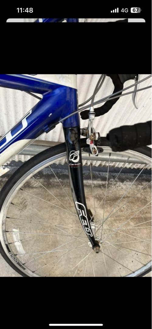 GTのロードバイクです。 買ってすぐにバイクにハマってしまいあまり使用してません