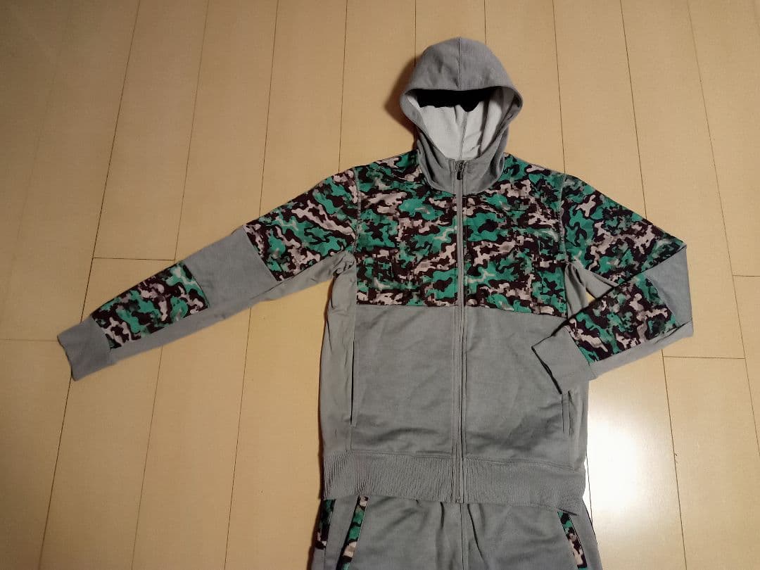 30美品【Reebok】リーボック パーカー型　スウェット 上下セット 灰×迷彩
