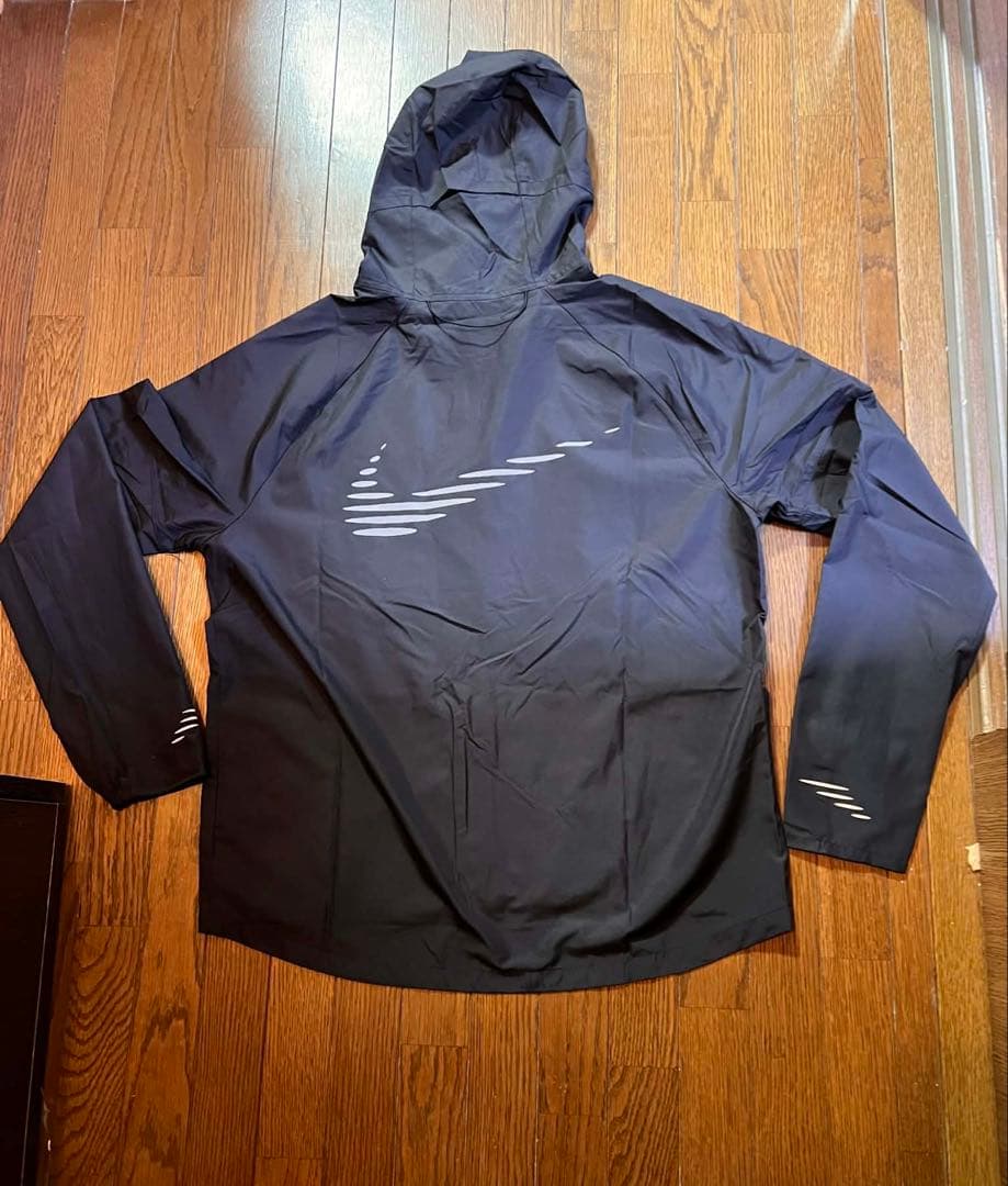 新品未使用　Nike ウィンドブレーカー ブラック Mサイス