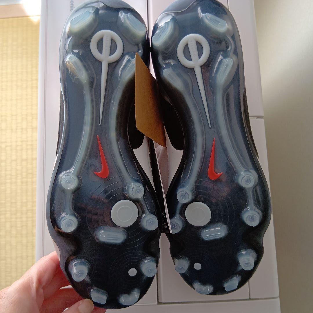 値下げ(新品)Nike Tiempo サッカーシューズ ホワイト/レッド