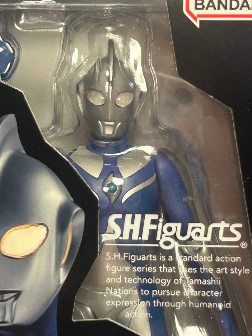 【新品未開封】s.h.figuarts ウルトラマンコスモス