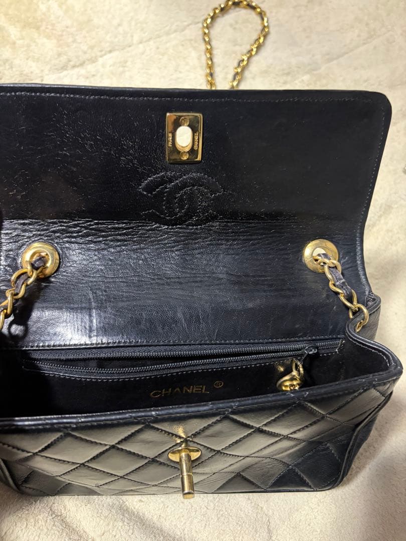 CHANEL ノベルティーヴィンテージ2つセット　ショルダーバッグ、ハンドバッグ