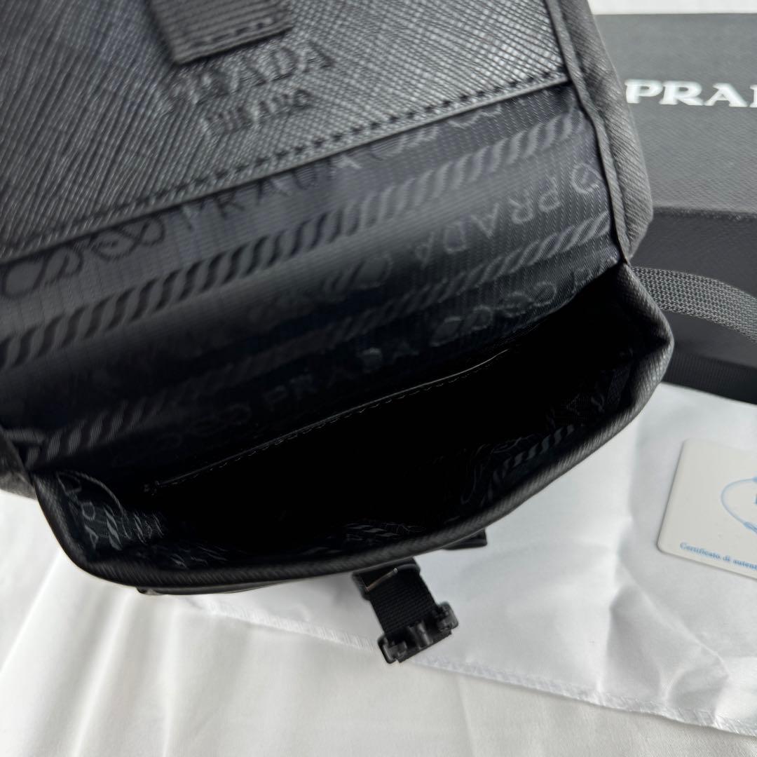 PRADA プラダ スマホショルダーバッグ ブラック
