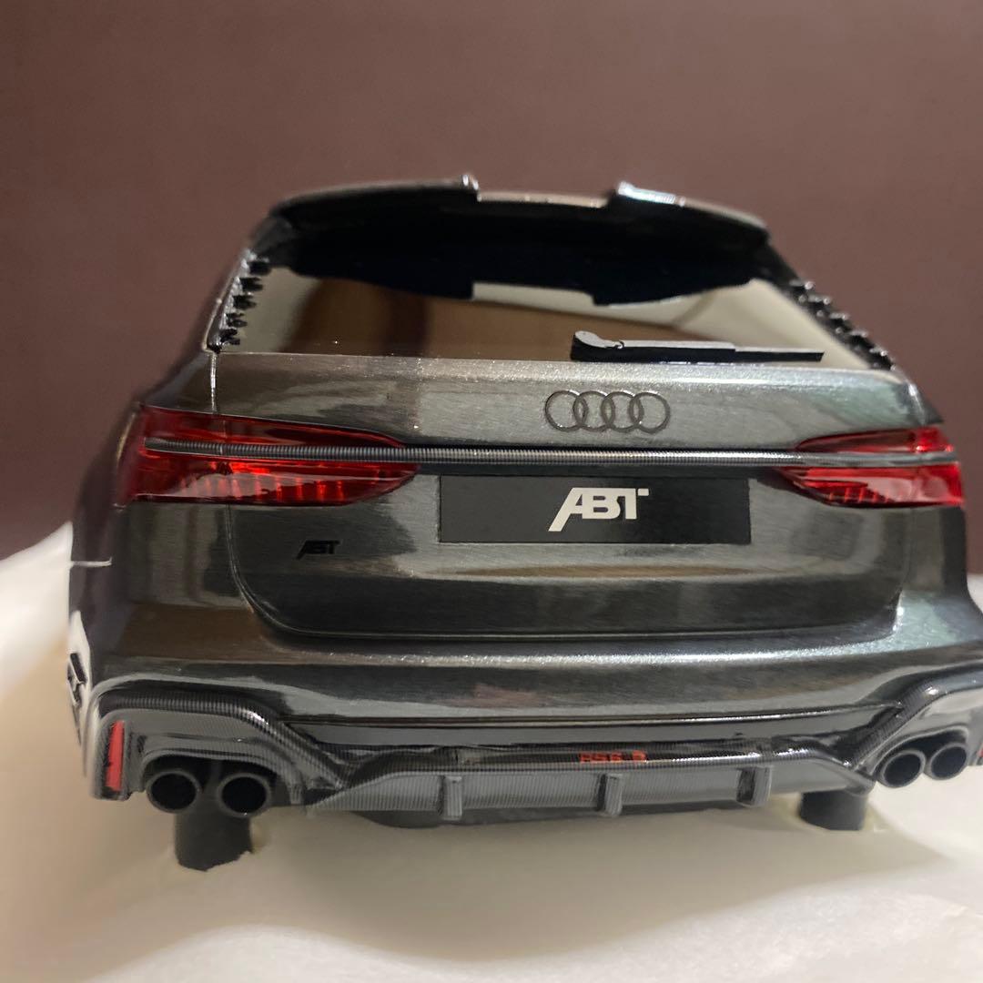 1/18 アウディ　アプト　RS6-R グレー