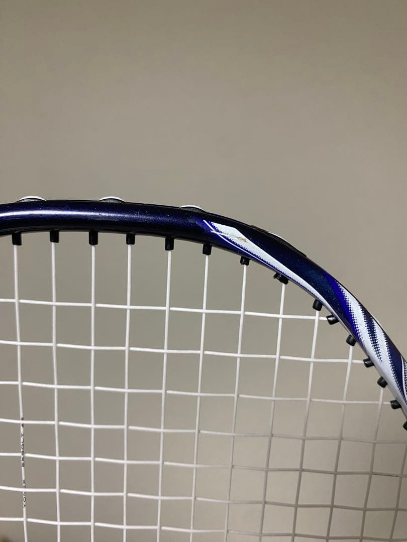YONEX アストロクス100zz （廃盤）4u5