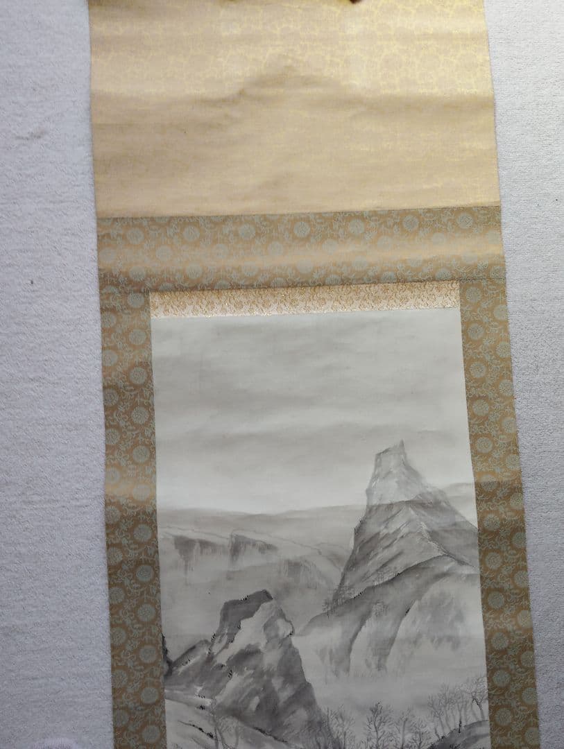 山水画　水墨画　掛け軸 木箱付き　宮本聖香　真贋　証明書付き
