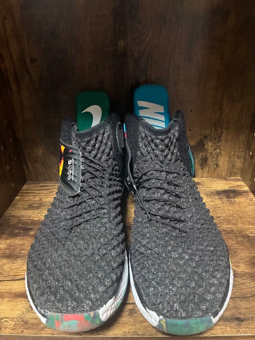 NIKE　エアズーム　ユニバース フライイーズ　28cm