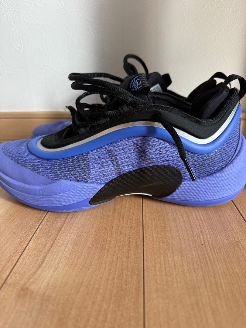 adidas バスケットボールシューズ　ドノバンミッチェル　DON ドンイシュー