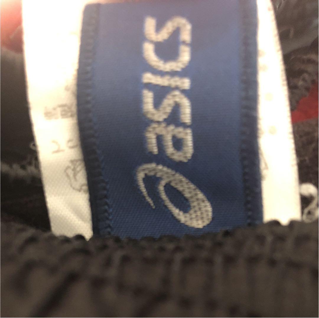 アシックス