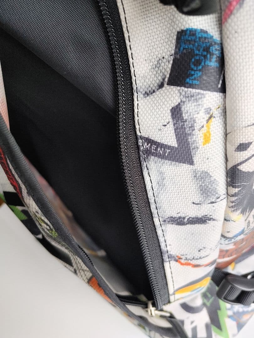 希少入手困難　ノースフェイス ヒューズボックス 30L