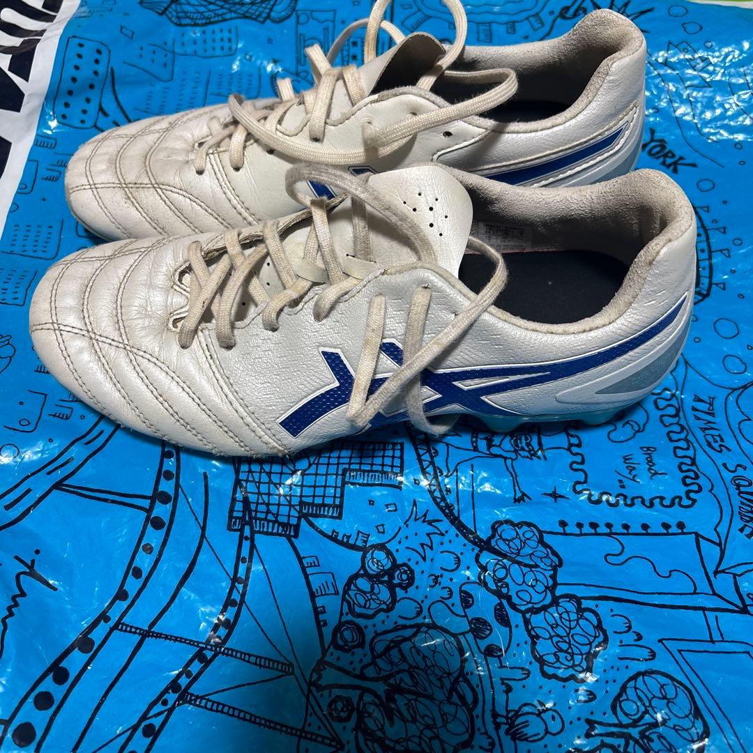ASICS サッカーシューズ ホワイト/ブルー