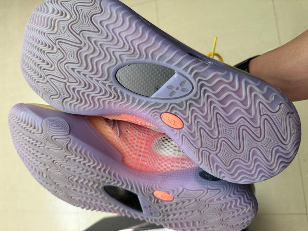 リーニン　WADE 808 3 ULTRA V2 バスケットボールシューズ
