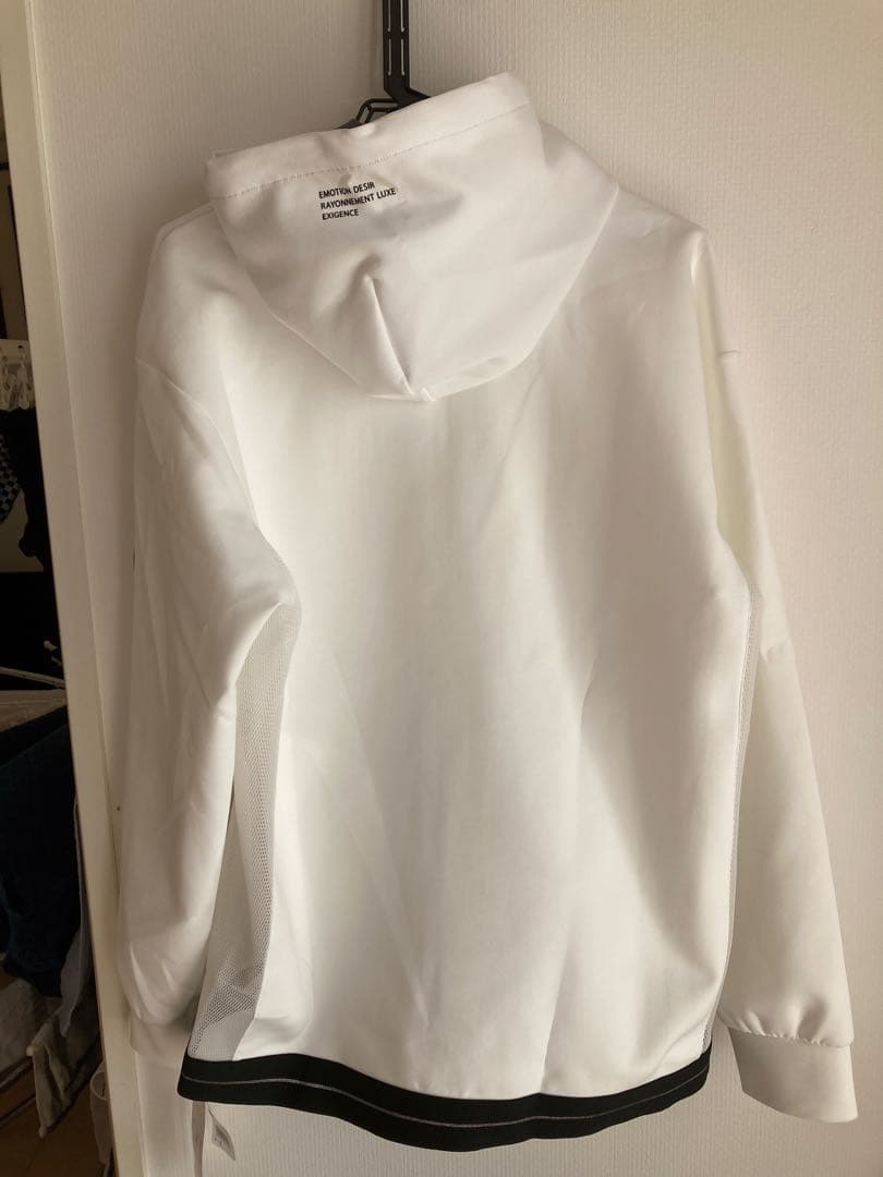 新品　LANVIN SPORT プルオーバーパーカー