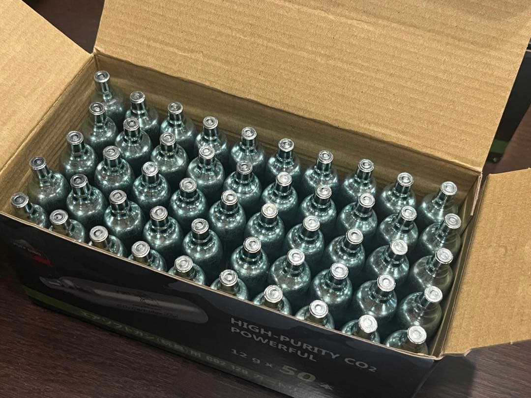 お得‼︎ バトン　CO2 カートリッジ 12g 100本　ボンベ