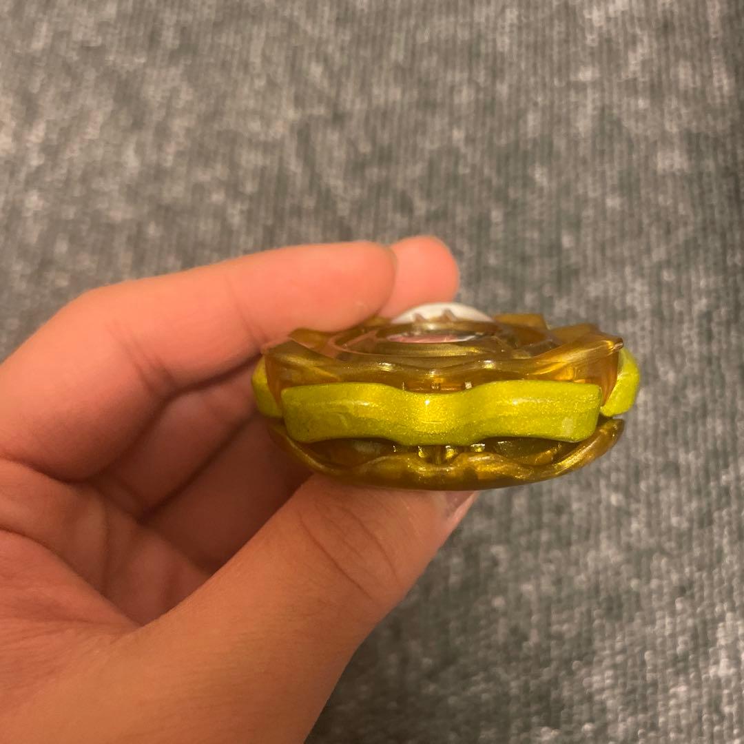 【超美品】ベイブレードX　ペルセウスダーク　ゴールド　ブレード