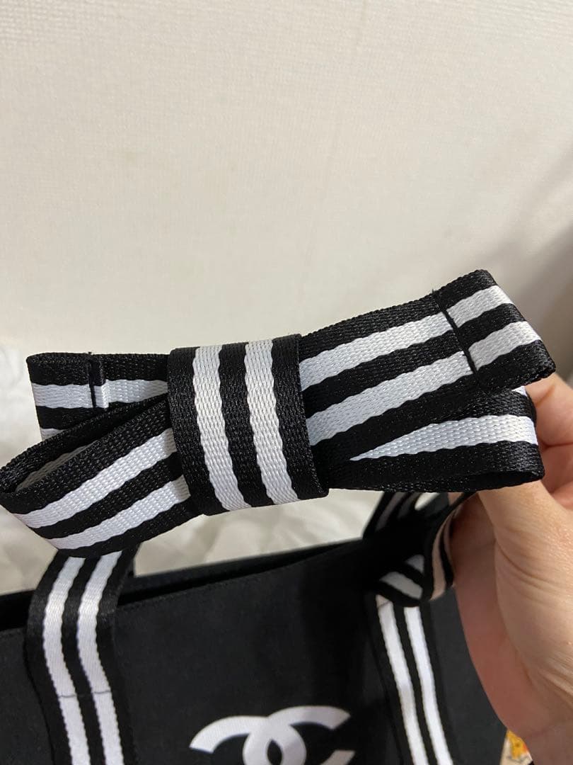 なな様⭐︎専用　CHANEL ノベルティ　黒 ストライプハンドル トートバッグ