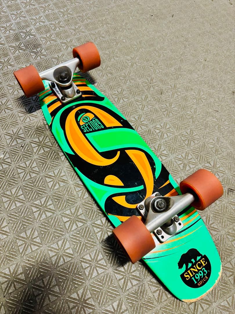 SECTOR 9 スケートボード グリーン/オレンジ　サーフスケート