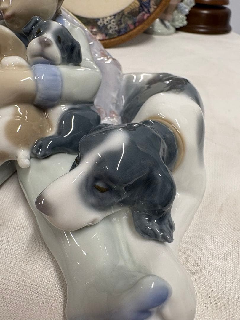 LLADRO リヤドロ「みんな　ねんね」犬　置物