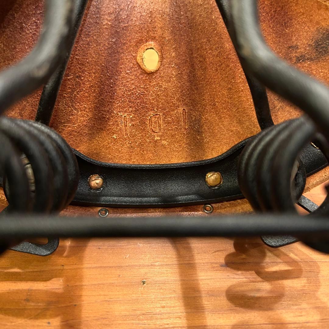 BROOKS B67S エイジド