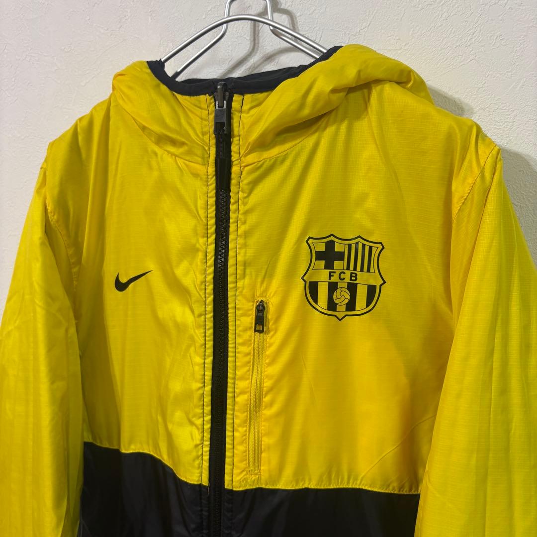 【NIKE】FCバルセロナ　リバーシブル中綿ジャケット　メンズＭ　黄×黒