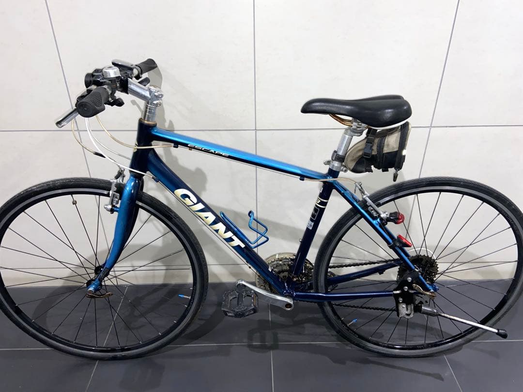 GIANT escape R3 クロスバイク　ジャイアント　エスケープrx自転車