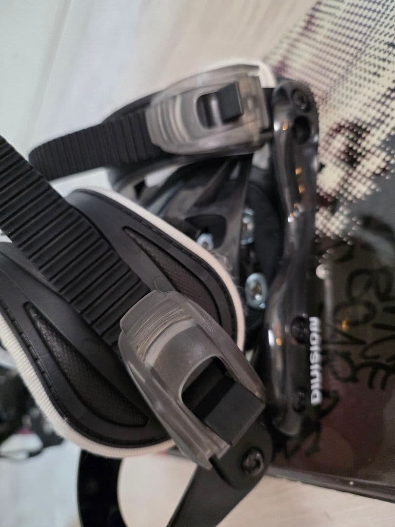 Defiance スノーボード板約152cmビンディング　ケース付き 男女兼用
