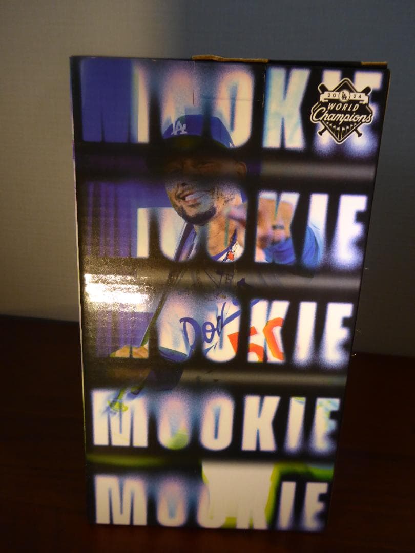 ボブルヘッド　ムーキーベッツ5/13配布＋ANA公式PINバッジ