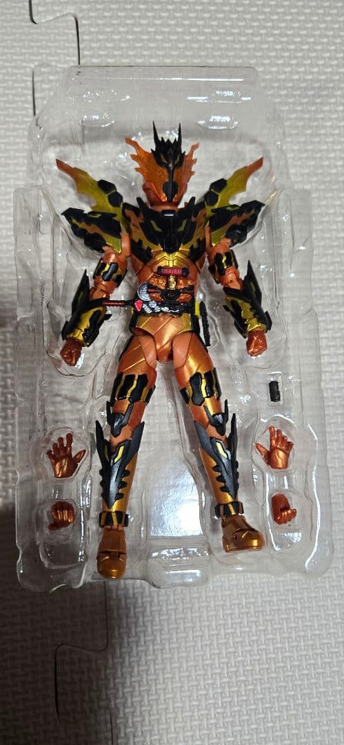 【最終値下】【中古】S.H.Figuarts　仮面ライダークローズマグマ